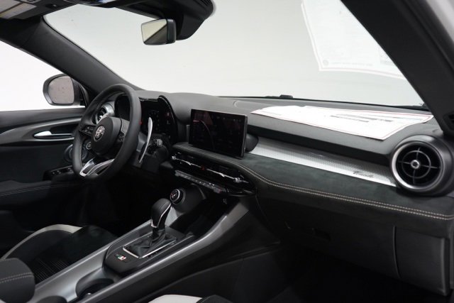 New 2026 Alfa Romeo Tonale Sport Speciale w/ Active Assist Package image 15