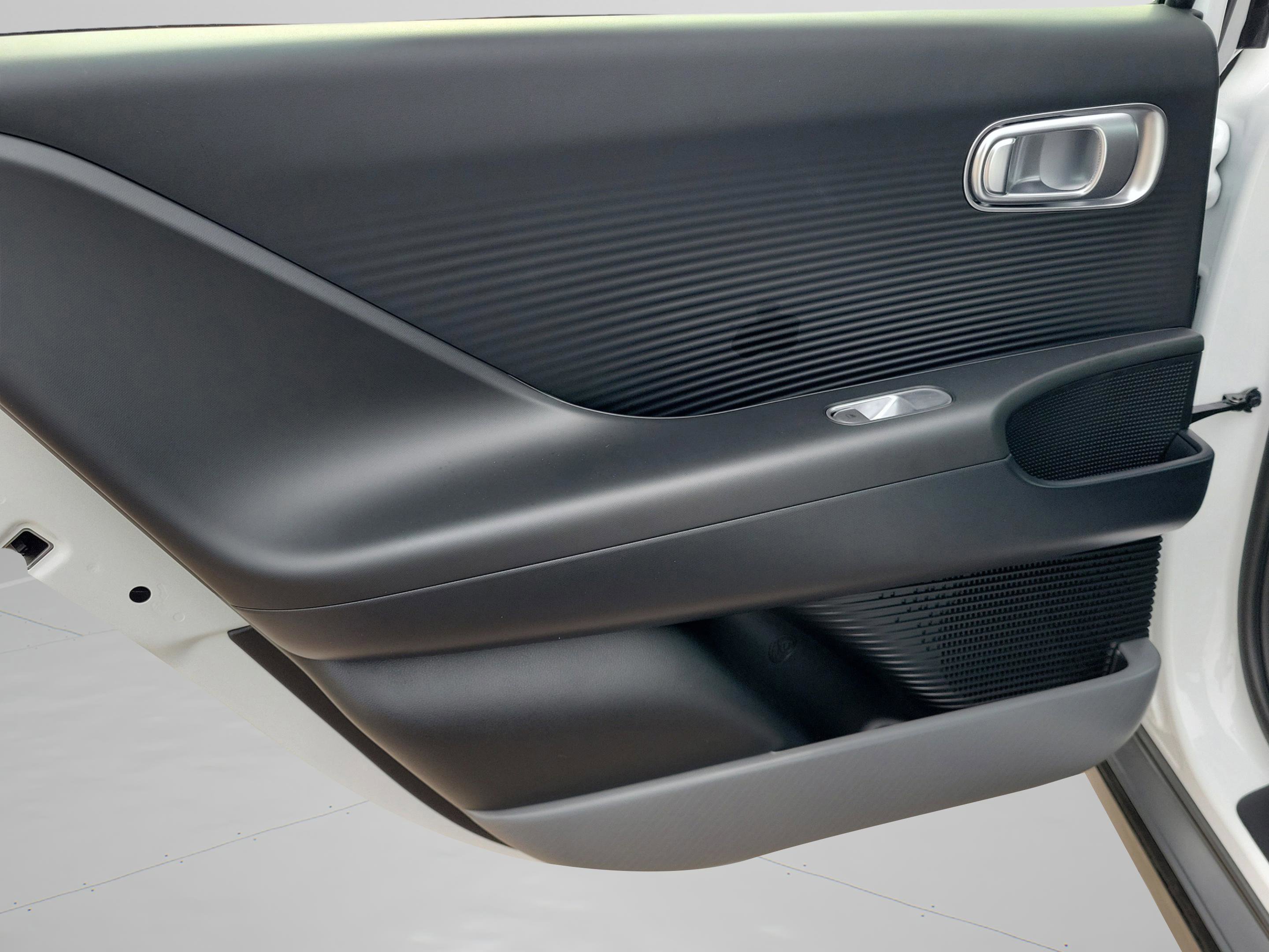 New 2025 Hyundai Ioniq 6 SE image 26