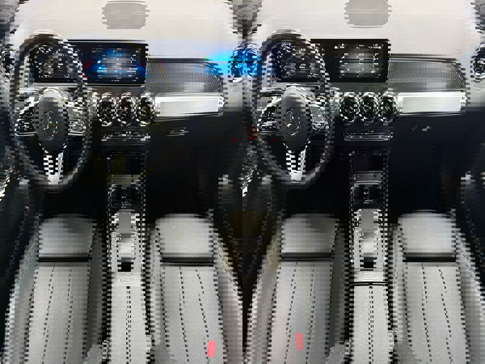 Used 2020 Mercedes-Benz GLB 250 image 32