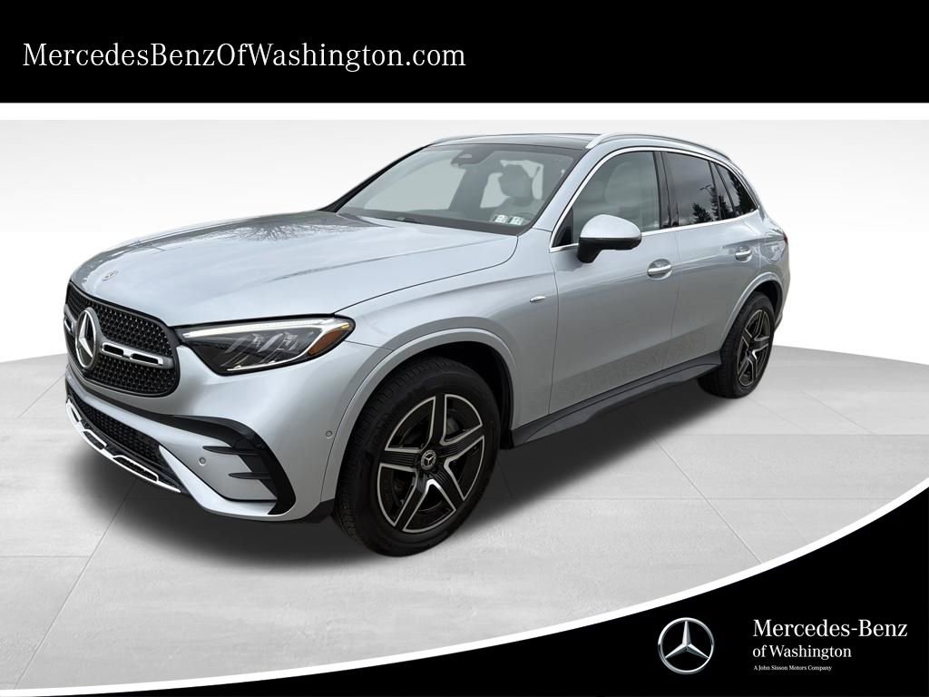 Used 2025 Mercedes-Benz GLC 350e 4MATIC image 1