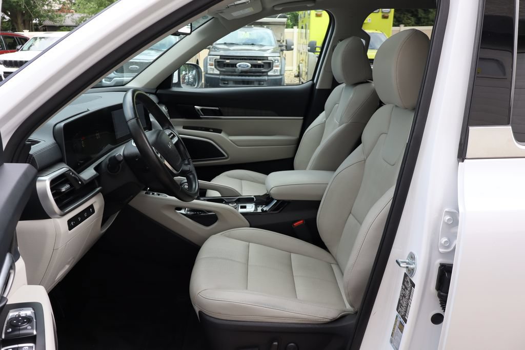 Used 2023 Kia Telluride EX w/ EX Captain's Chair Package AWD/4WD image 20
