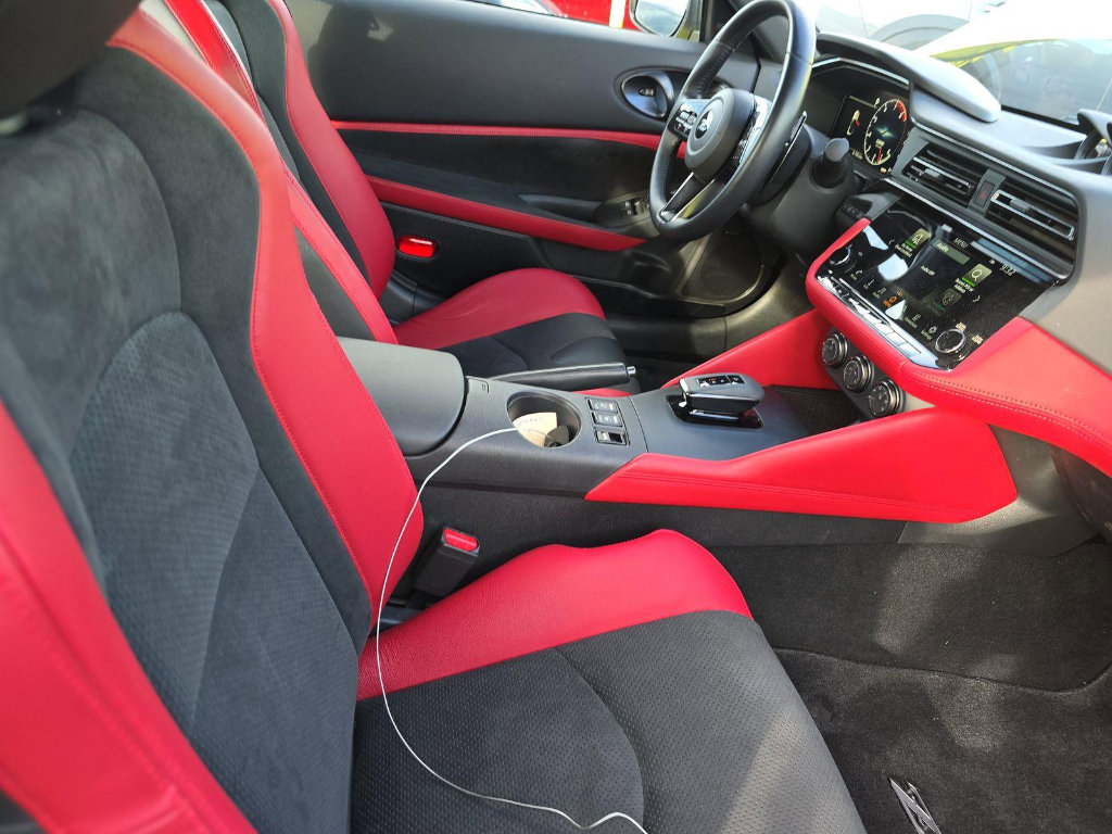 Used 2024 Nissan Z Performance w/ Floor Mat Package image 9