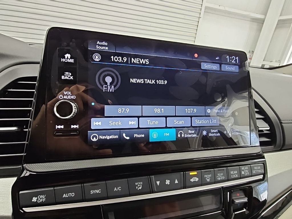 New 2026 Honda Odyssey Touring image 16