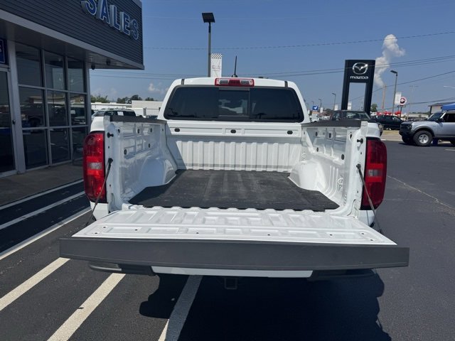 Used 2022 Chevrolet Colorado LT w/ Safety Package image 11