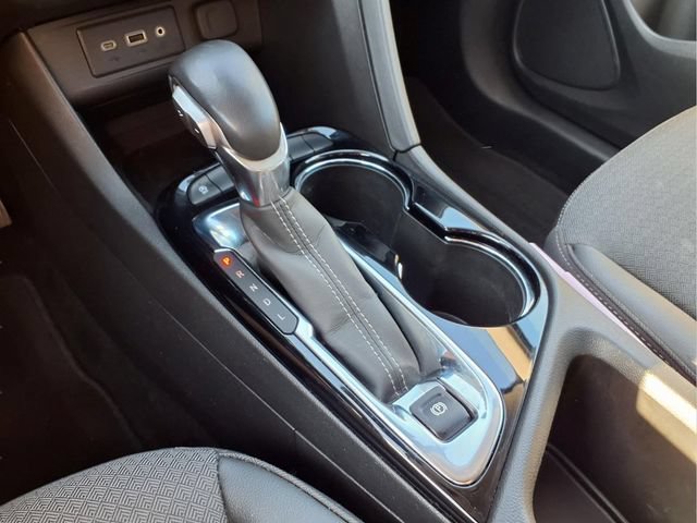 Certified 2023 Buick Encore GX Select w/ Sport Touring Package FWD image 11
