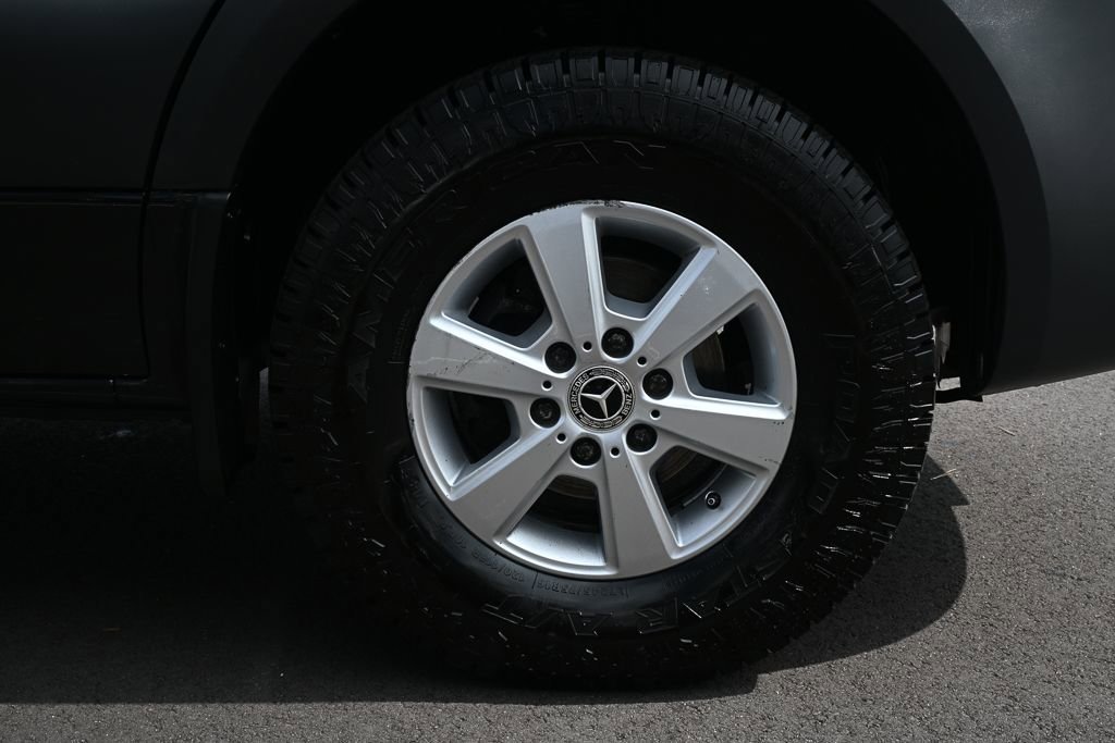 Used 2023 Mercedes-Benz Sprinter 2500 image 32