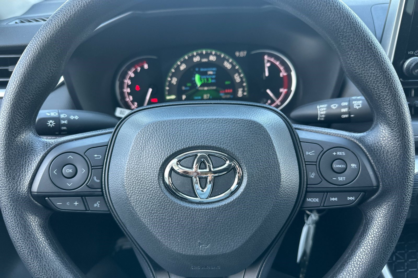 Used 2025 Toyota RAV4 LE FWD image 11
