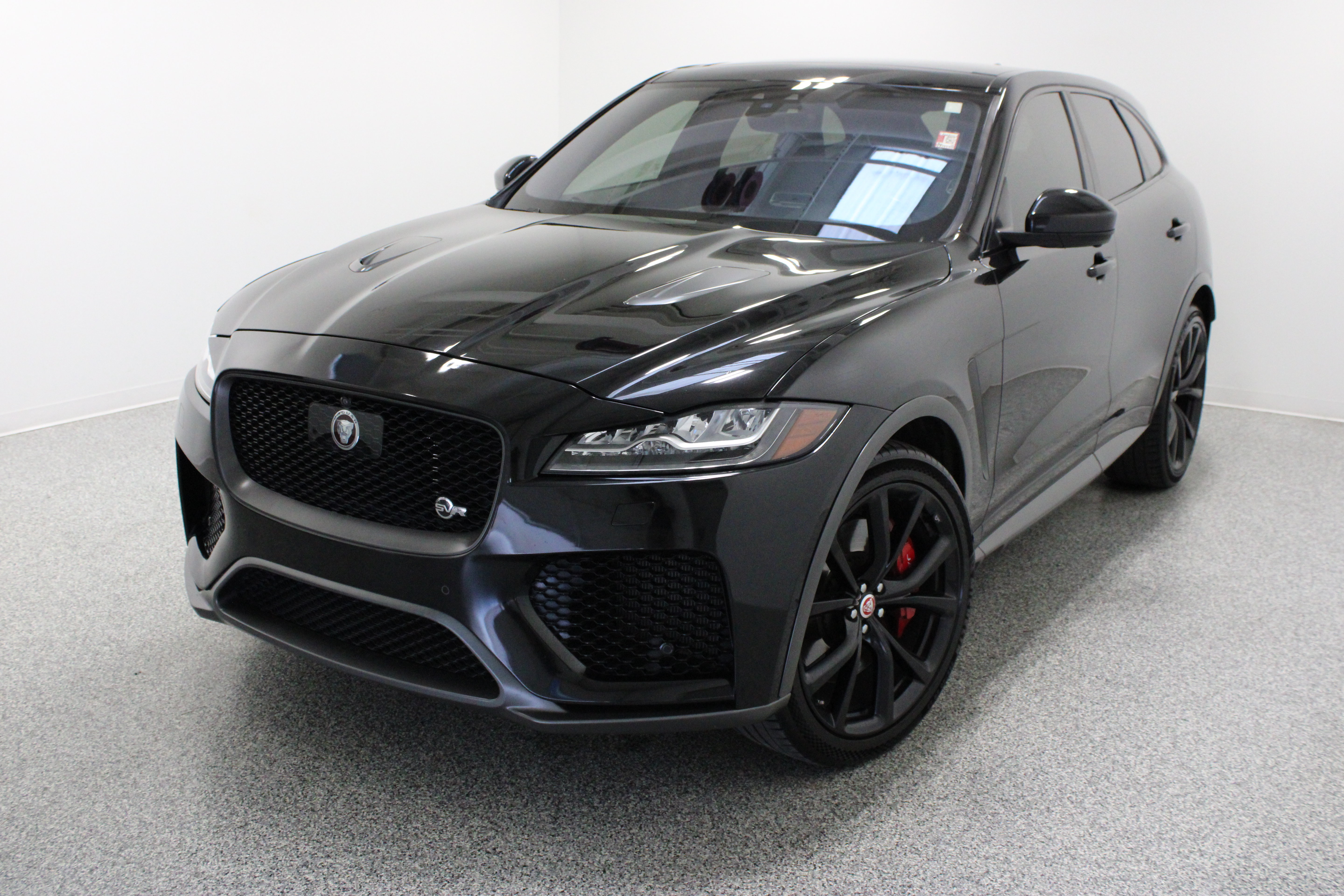 Used 2020 Jaguar F-PACE SVR AWD/4WD image 2