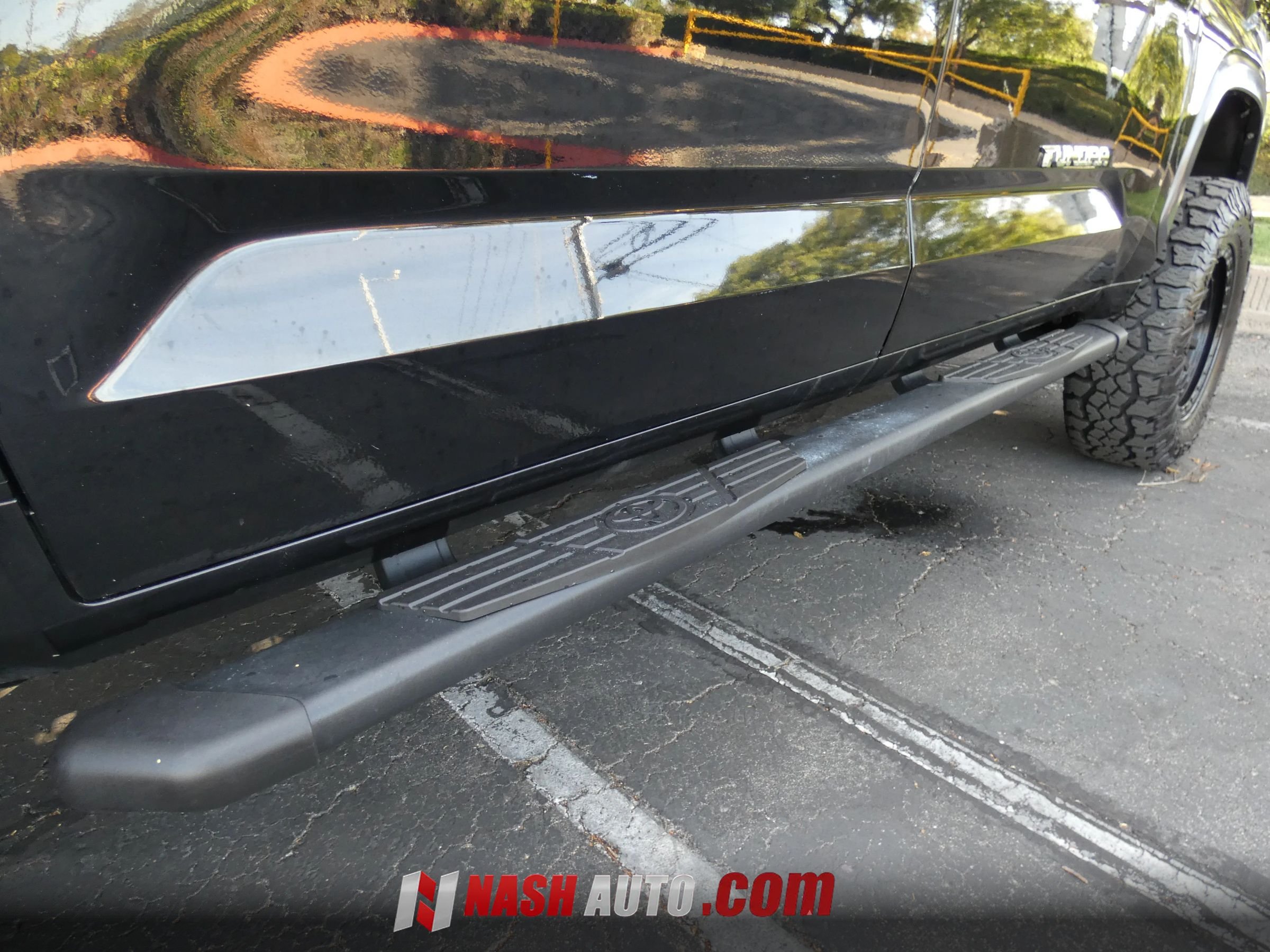 Used 2024 Toyota Tundra Limited w/ Power Package AWD/4WD image 8