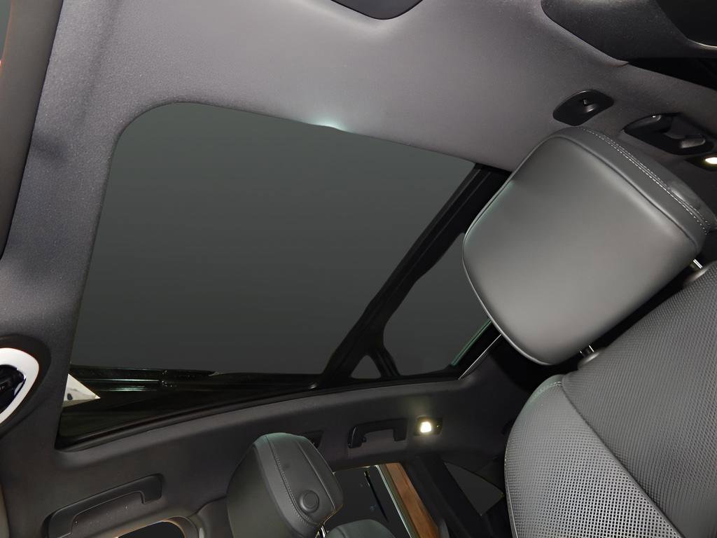 Used 2022 Porsche Macan image 14