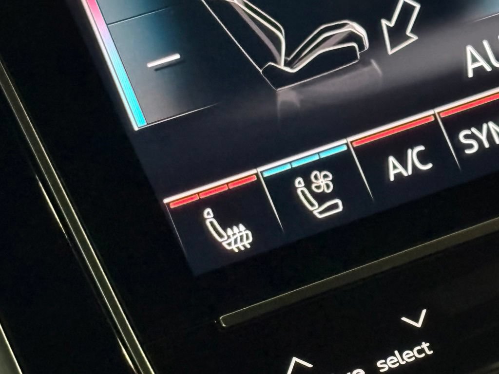New 2026 Audi SQ8 Prestige AWD/4WD image 32
