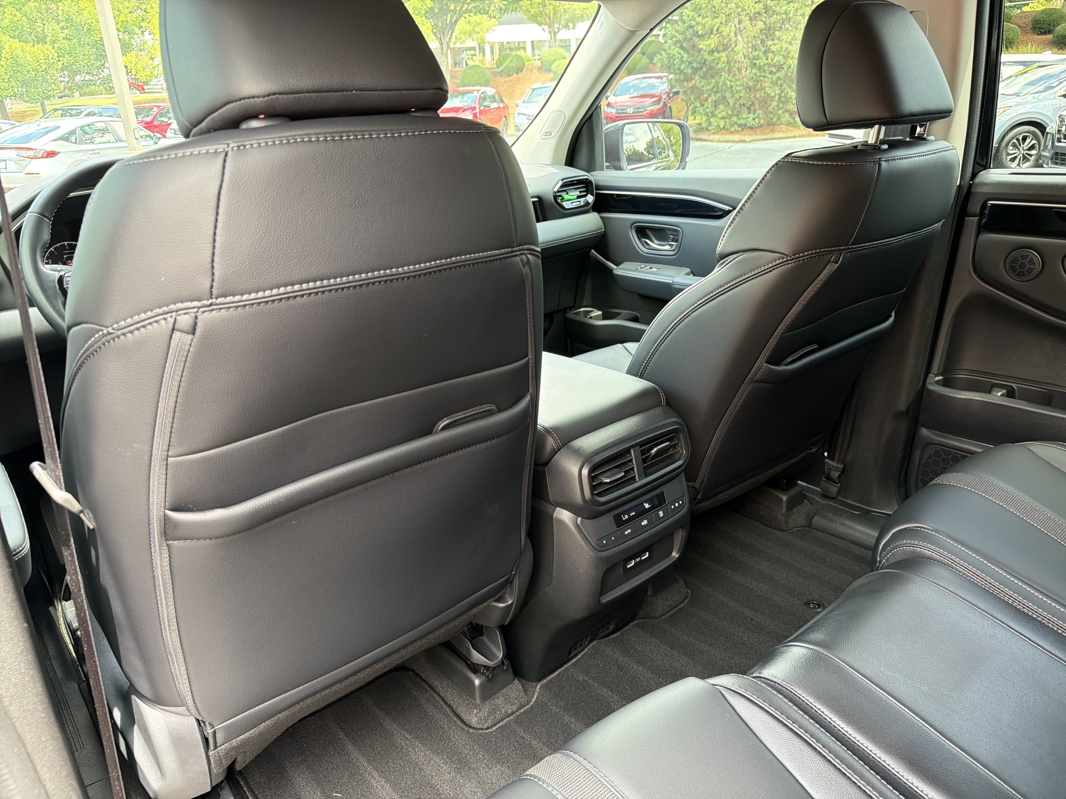 Used 2023 Honda Pilot Touring image 21