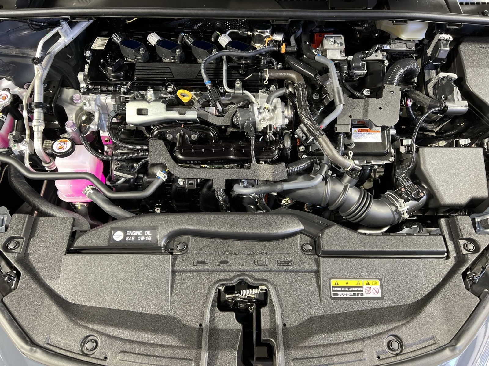 Used 2025 Toyota Prius LE image 26