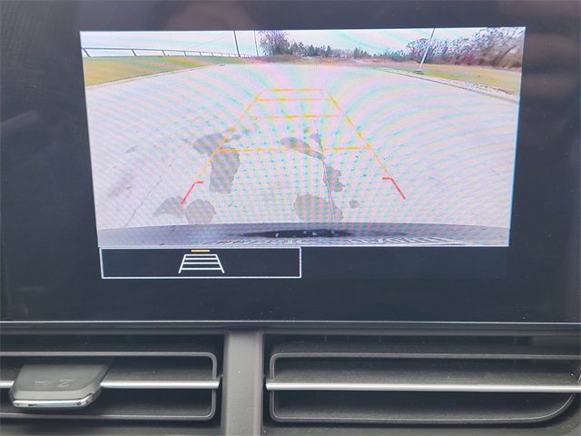 Used 2024 Chevrolet Trax RS w/ Sunroof Package image 19