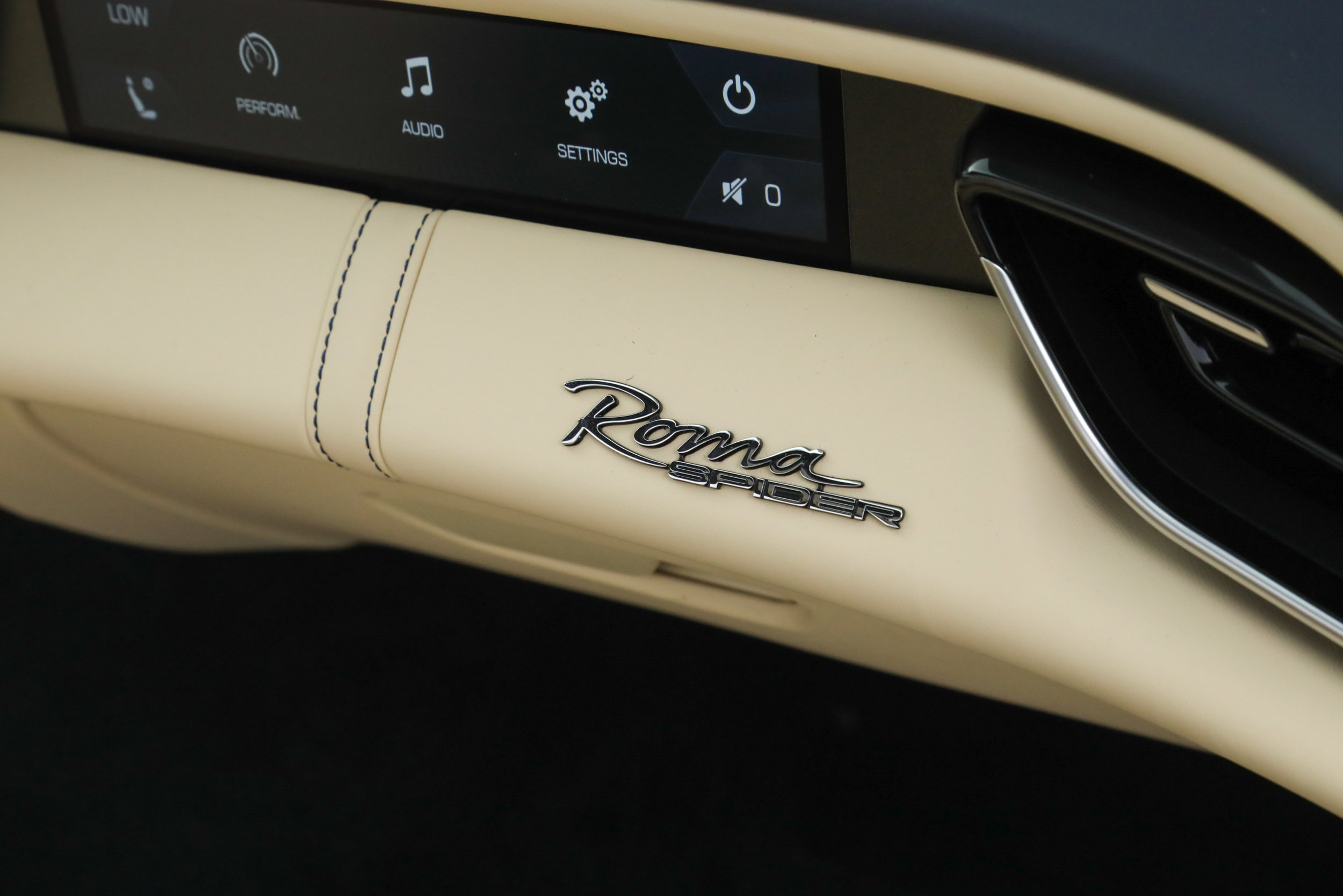 Certified 2025 Ferrari Roma Spider RWD image 21