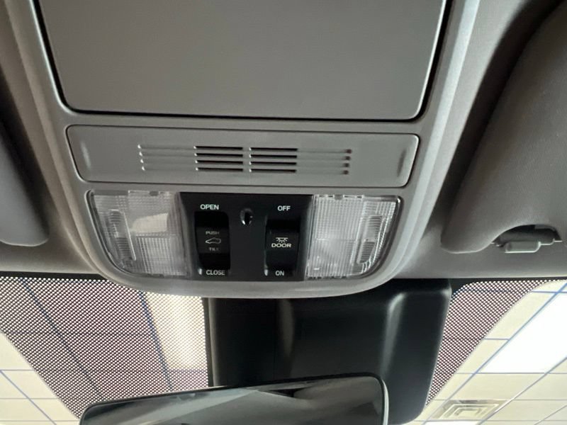 Used 2019 Honda Odyssey EX-L image 32