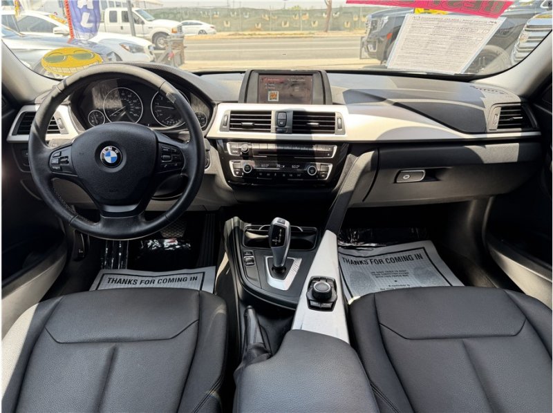 Used 2018 BMW 320i Sedan RWD image 28