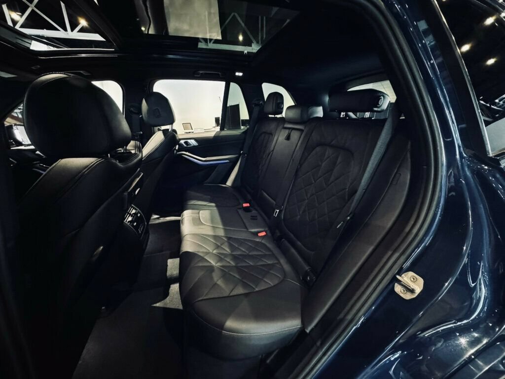 Used 2023 BMW X5 sDrive40i w/ M Sport Package RWD image 11