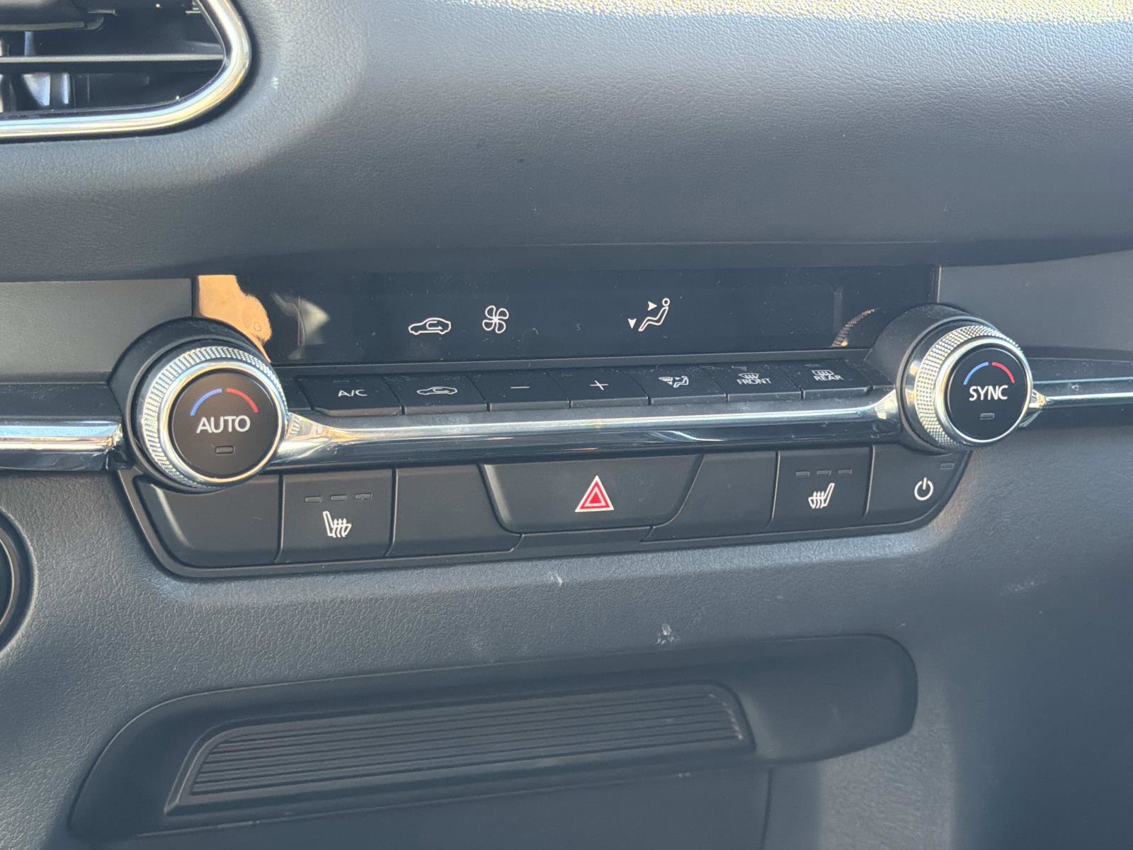 Used 2025 MAZDA CX-30 AWD 2.5 S w/ Premium Package image 14