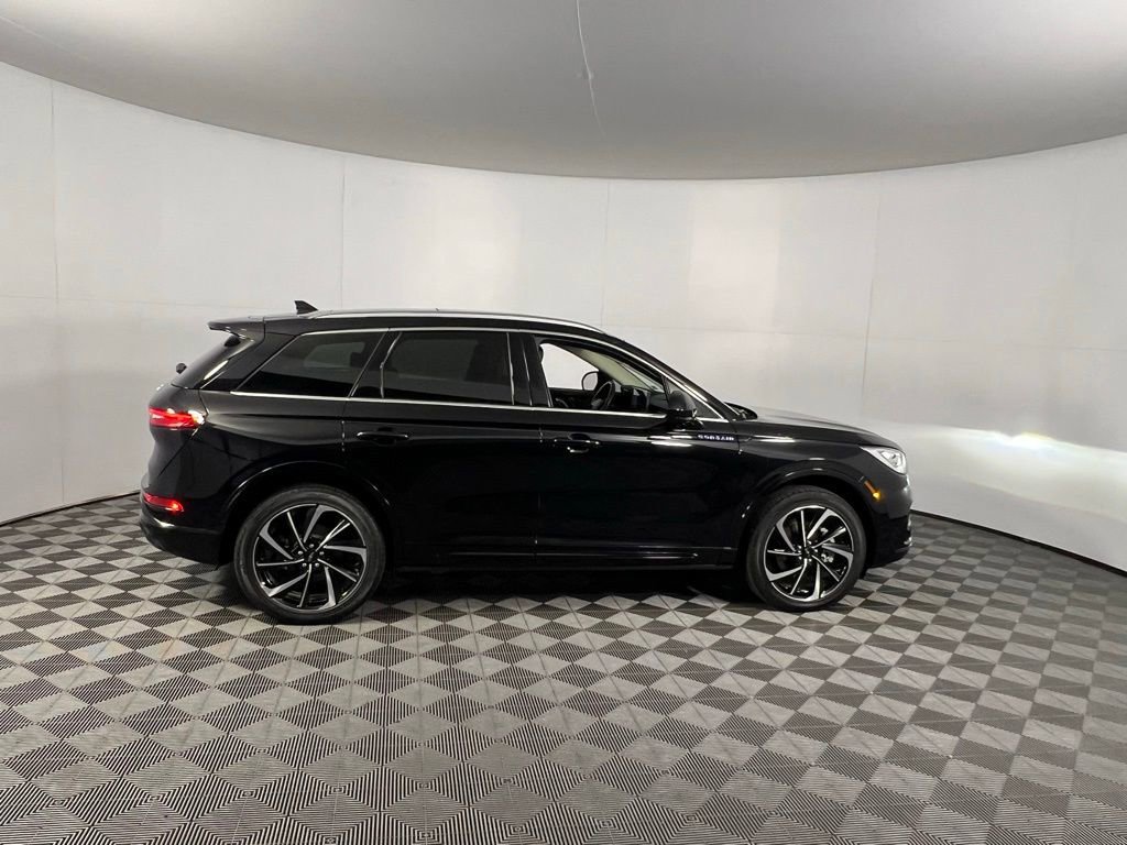 Used 2024 Lincoln Corsair Grand Touring image 5