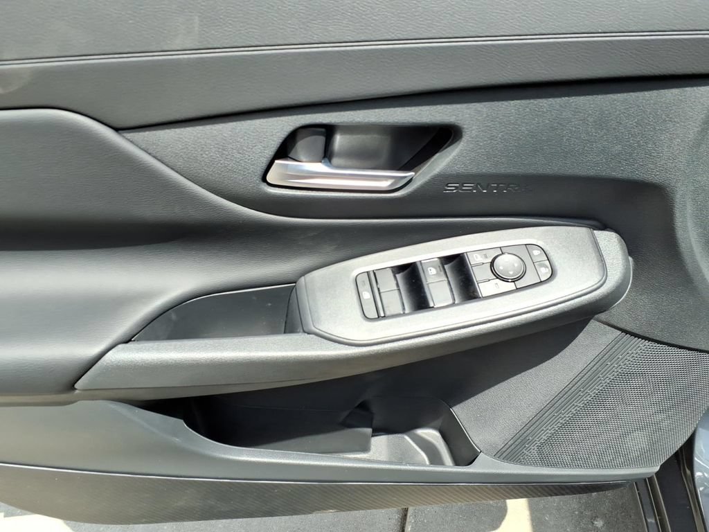 New 2026 Nissan Sentra SV w/ SV Convenience Package FWD image 11
