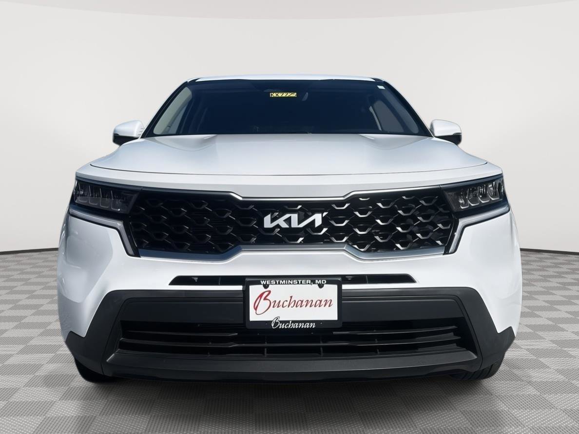 Used 2022 Kia Sorento LX image 5