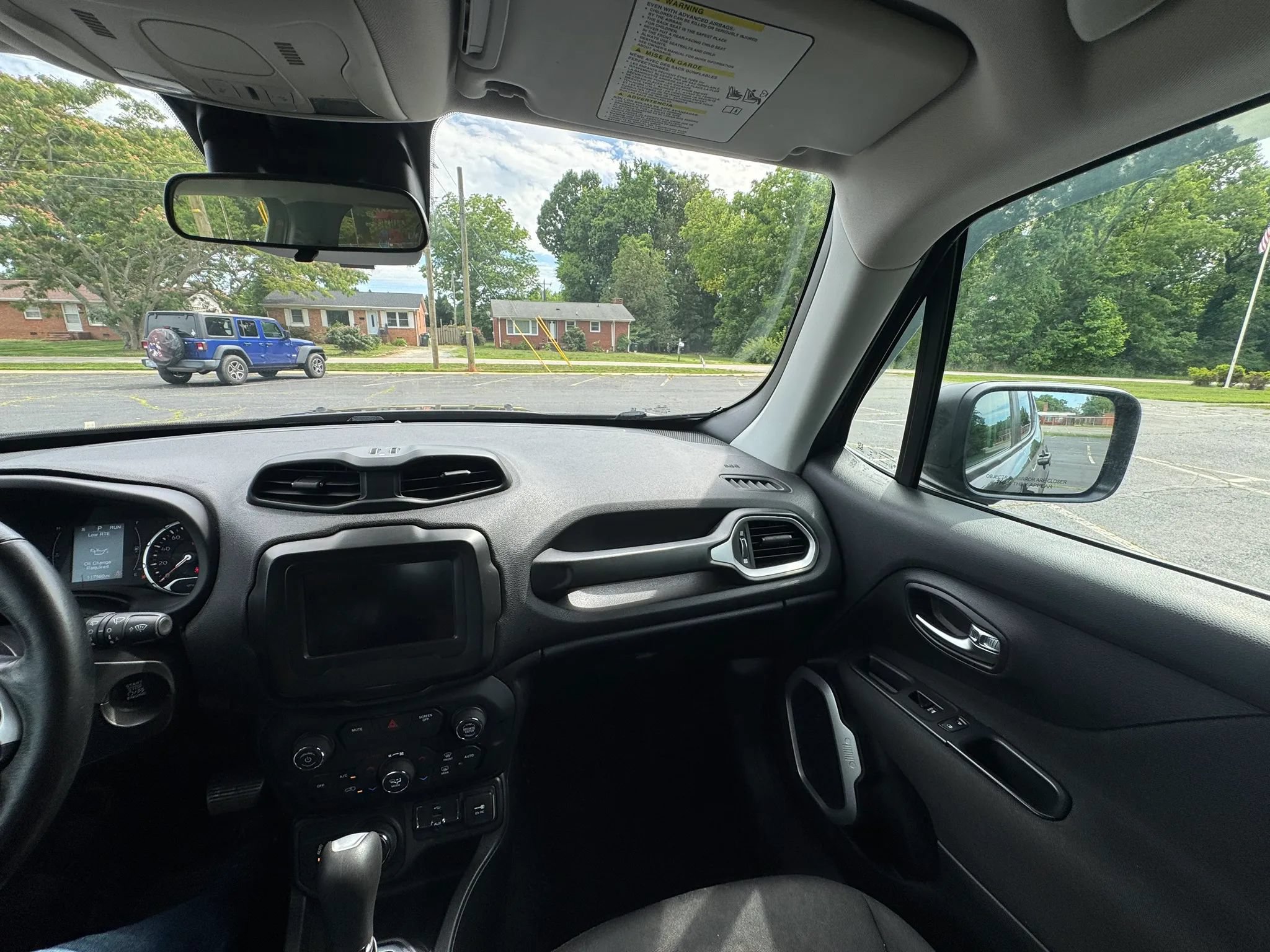 Used 2018 Jeep Renegade Latitude w/ Cold Weather Group AWD/4WD image 25