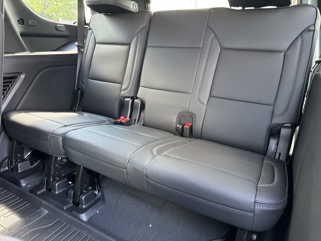 New 2026 GMC Yukon Denali w/ LPO, Floor Liner Package RWD image 18