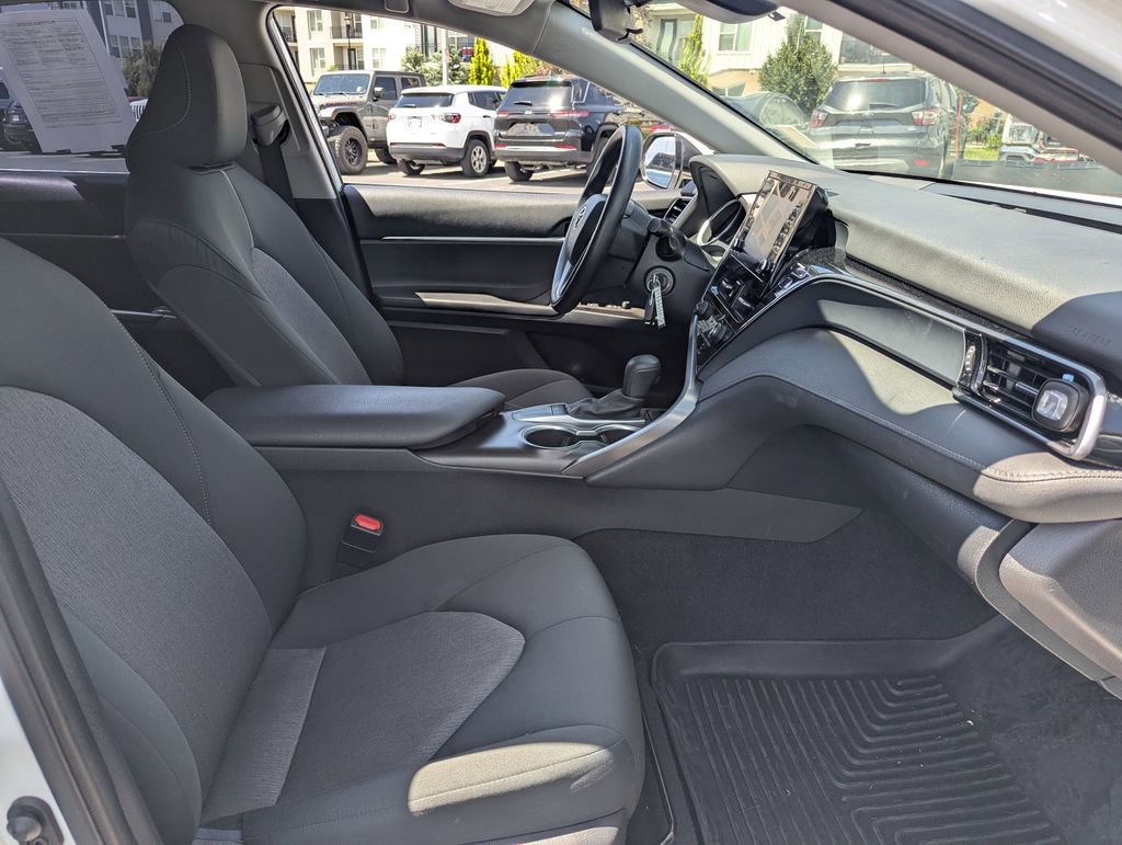 Used 2023 Toyota Camry LE FWD image 32