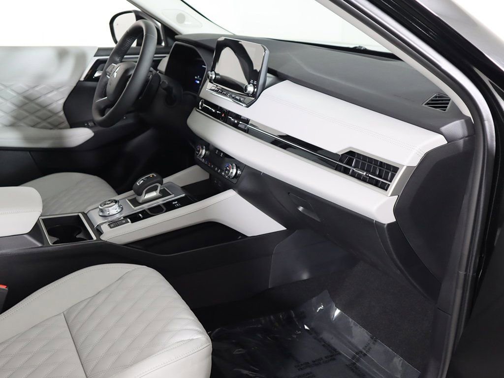 New 2025 Mitsubishi Outlander SEL AWD/4WD image 30