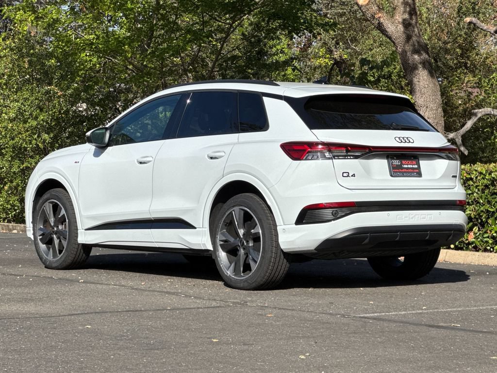Used 2024 Audi Q4 e-tron Premium Plus w/ Premium Plus AWD/4WD image 7