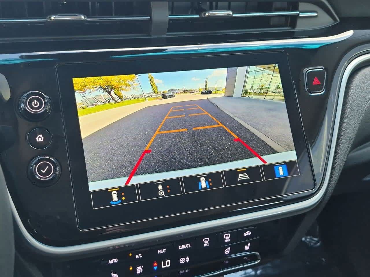 Used 2023 Chevrolet Bolt LT w/ Infotainment Package FWD image 28
