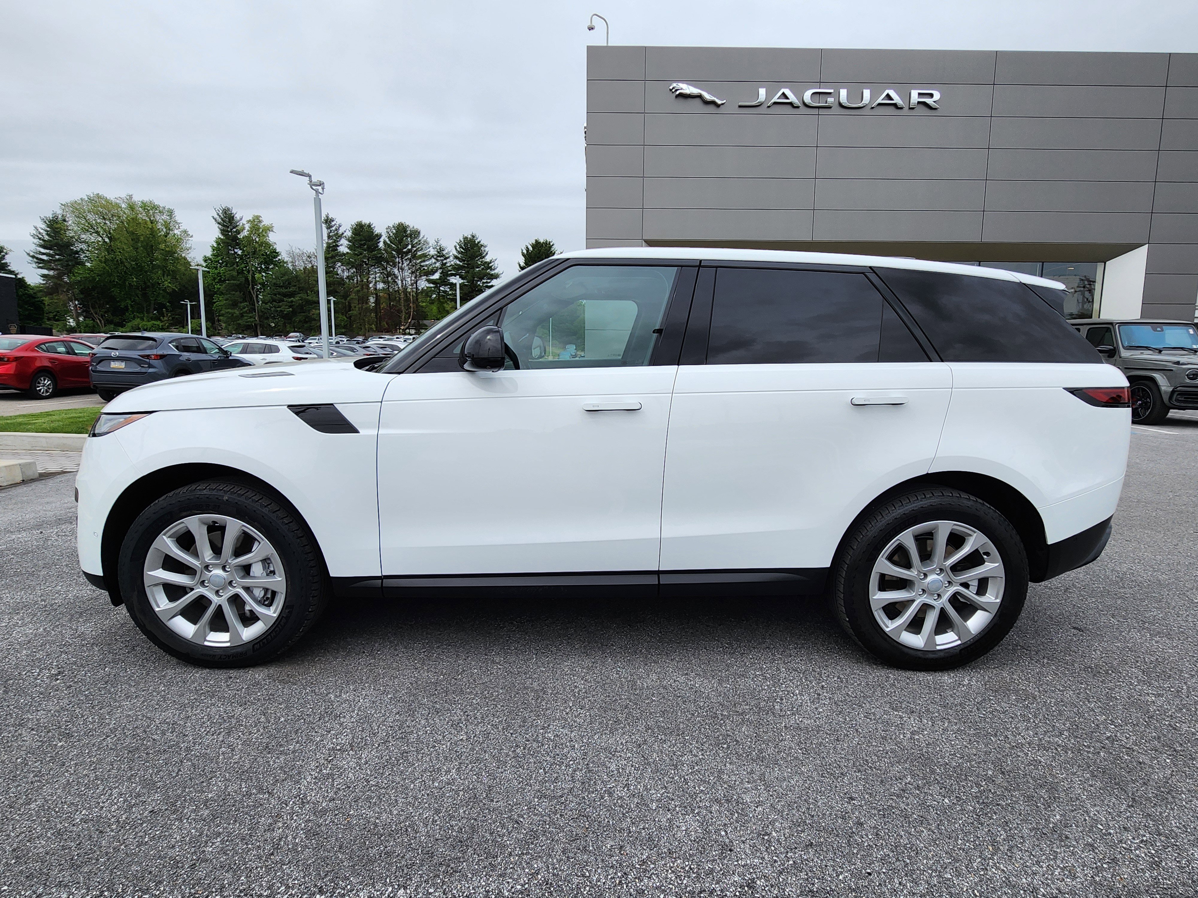 Certified 2024 Land Rover Range Rover Sport SE AWD/4WD image 5