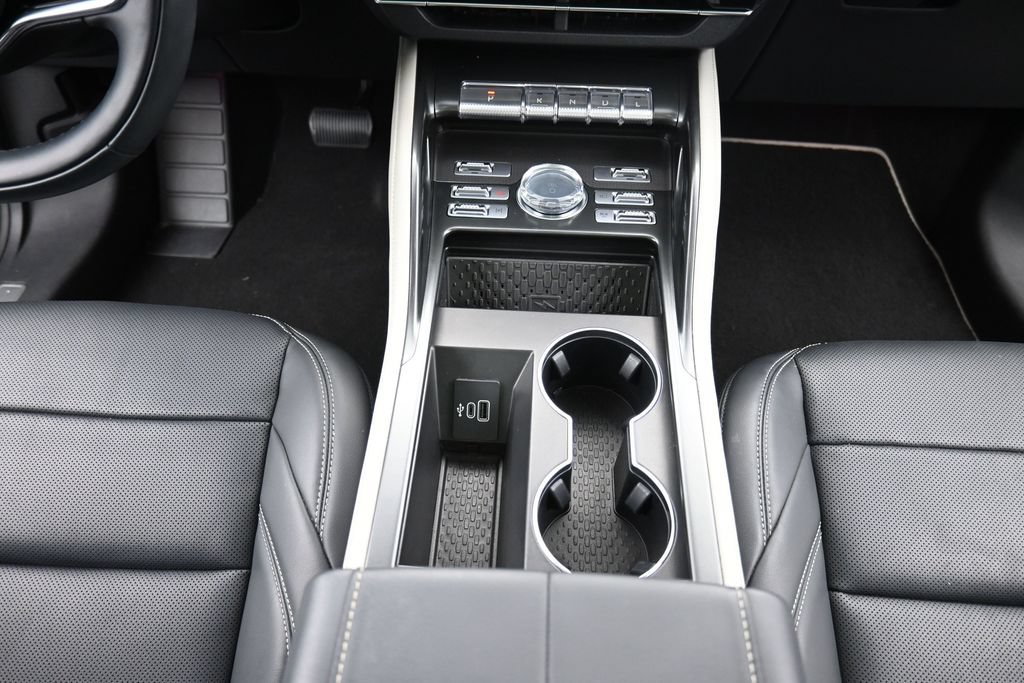 Used 2025 Lincoln Nautilus Premier w/ Equipment Group 102A AWD/4WD image 14