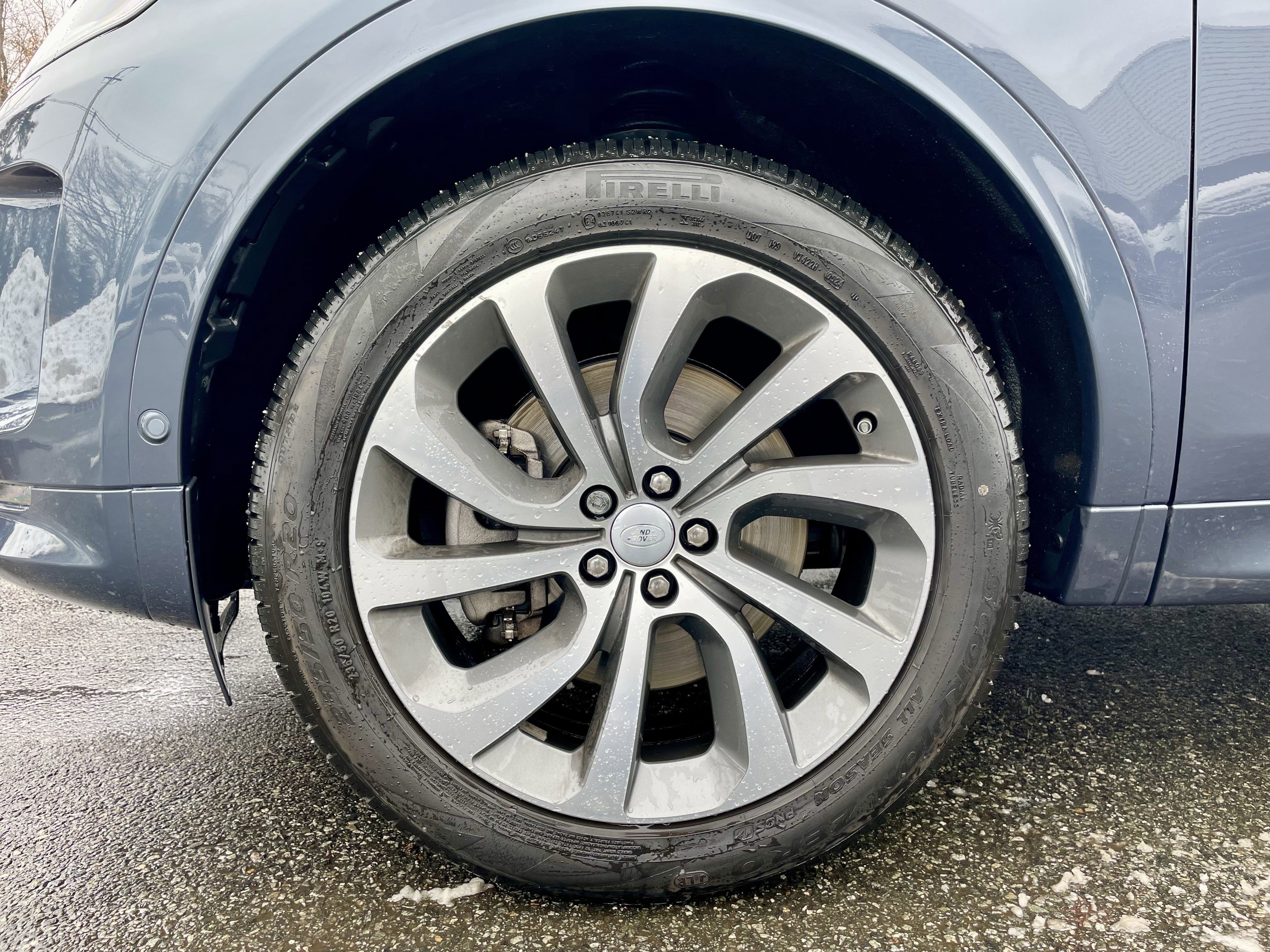 Certified 2024 Land Rover Discovery Sport S image 9