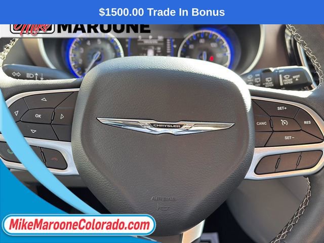 Used 2023 Chrysler Voyager LX image 25