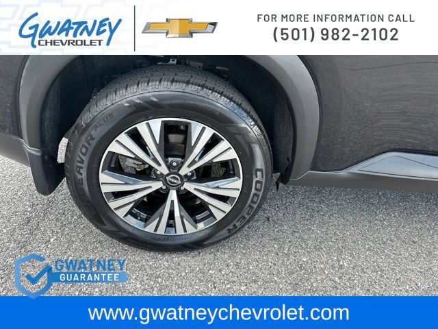 Used 2022 Nissan Rogue SV FWD image 11