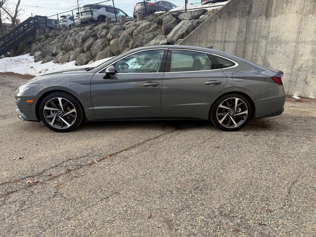 Used 2022 Hyundai Sonata SEL Plus image 2
