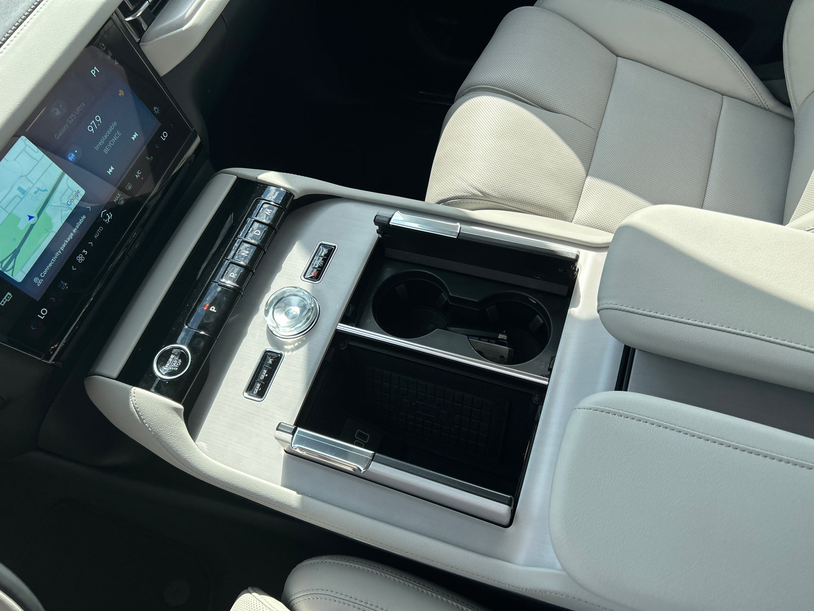 New 2026 Lincoln Navigator Premiere AWD/4WD image 27