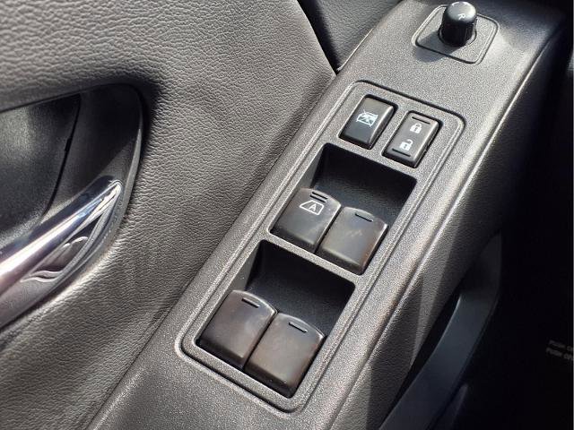 Certified 2025 Nissan Frontier SV image 22