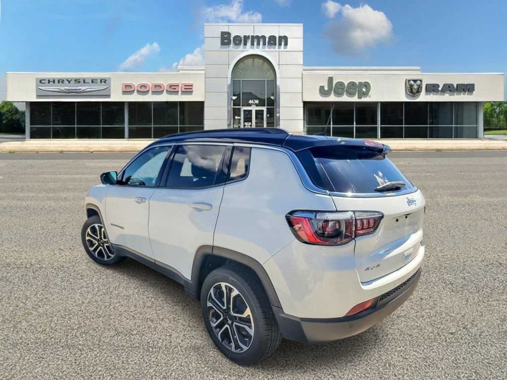 Used 2023 Jeep Compass Limited AWD/4WD image 9