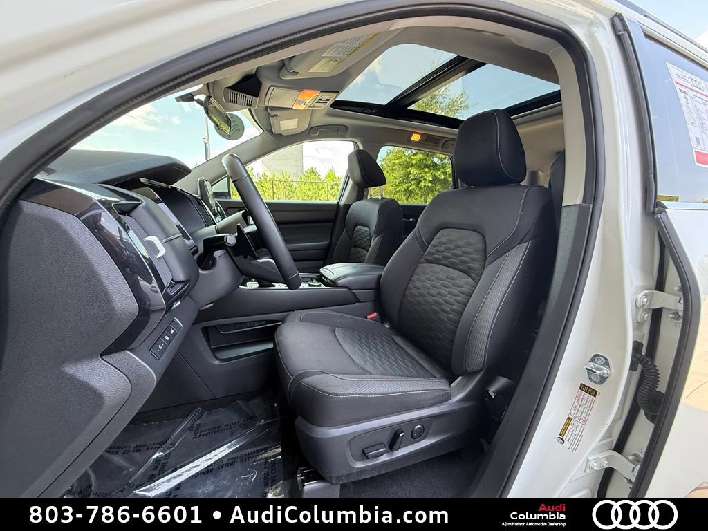 Used 2022 Nissan Pathfinder SV w/ SV Premium Package AWD/4WD image 5