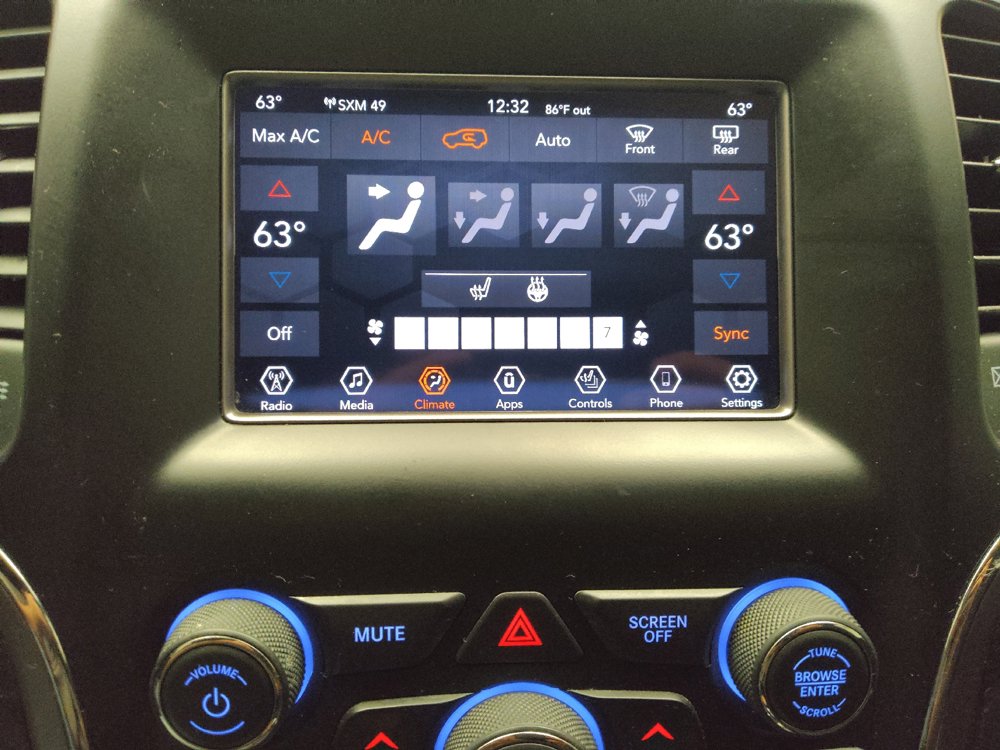 Used 2020 Jeep Grand Cherokee Laredo RWD image 25