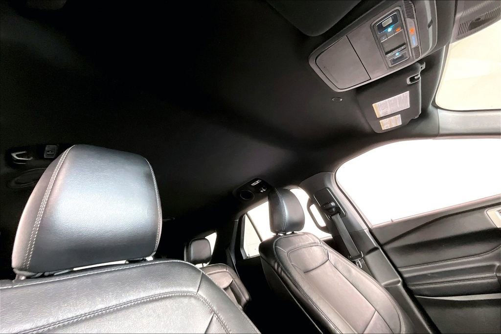 Used 2020 Ford Explorer XLT w/ Equipment Group 202A image 22