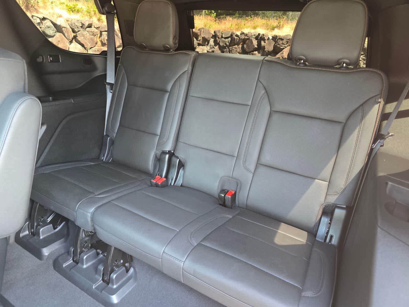 Used 2023 Chevrolet Tahoe High Country w/ Advanced Technology Package AWD/4WD image 26