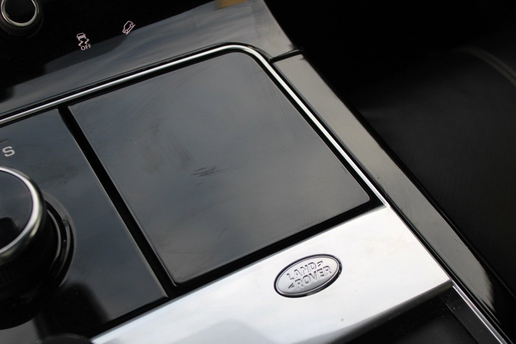 Used 2019 Land Rover Range Rover Velar R-Dynamic HSE image 24