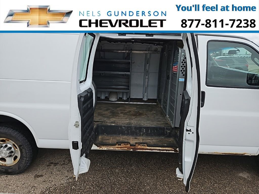 Used 2017 Chevrolet Express 3500 Extended RWD image 8