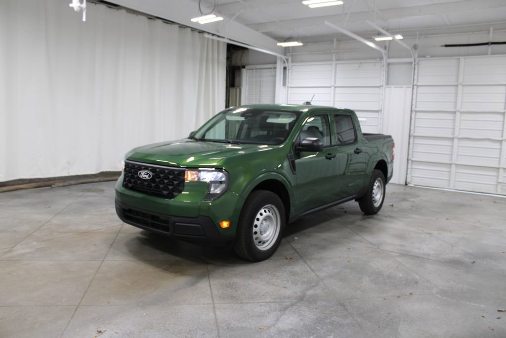 New 2025 Ford Maverick XL image 3