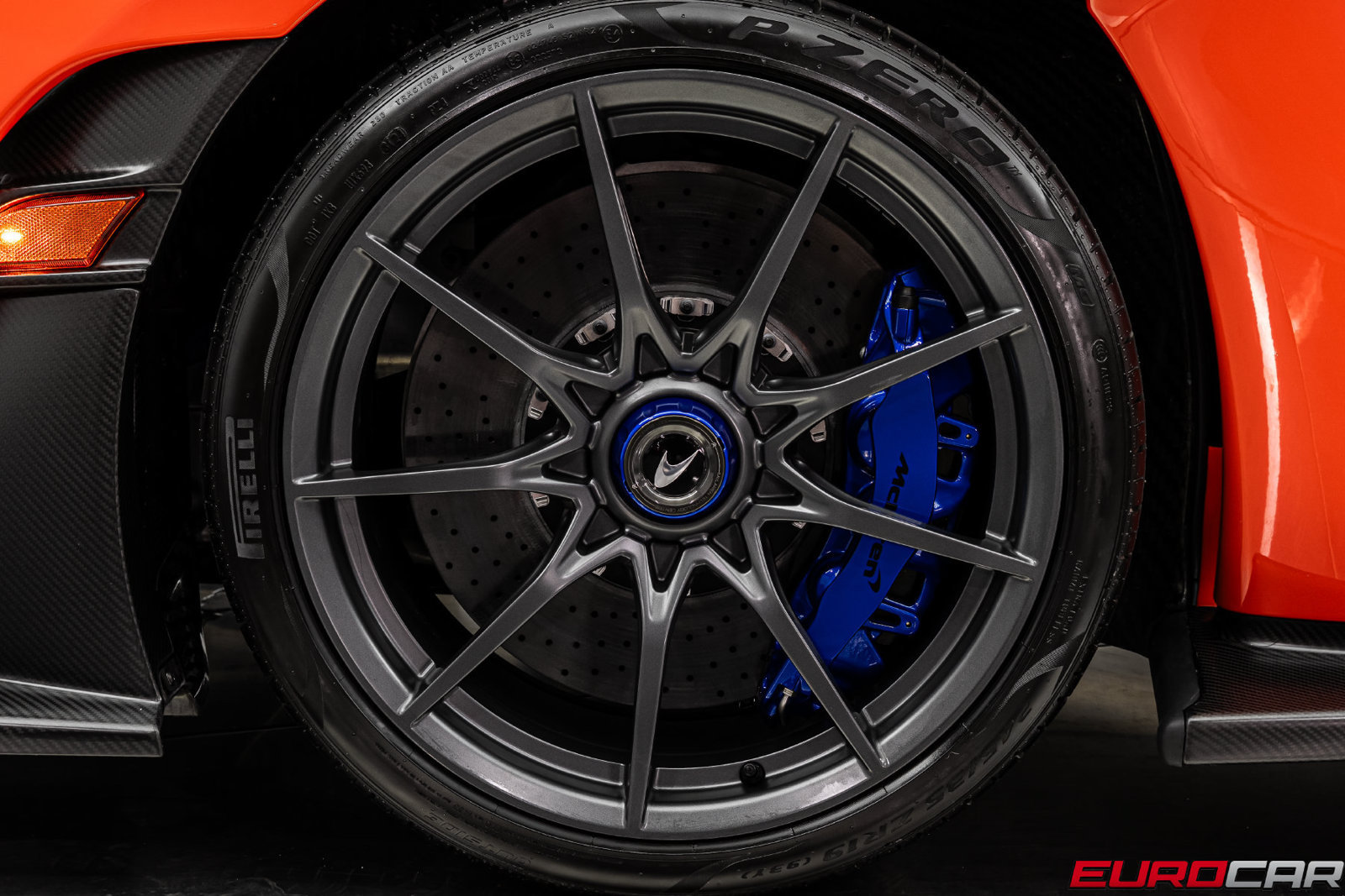 Used 2019 McLaren Senna RWD image 44