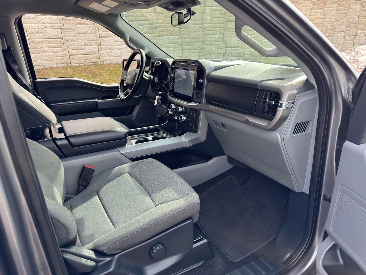 Used 2024 Ford F150 XLT w/ Mobile Office Package image 37